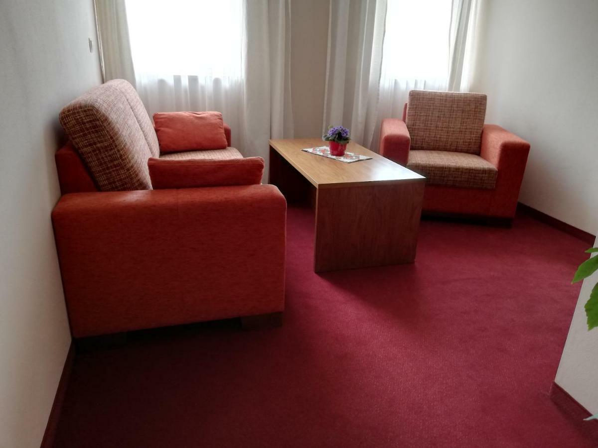 Penzion Kovox Staskov Bagian luar foto